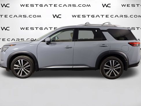 Used 2025 Nissan Pathfinder Platinum w/ Cargo Package AWD/4WD image 5