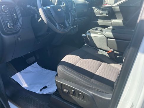 Used 2023 Chevrolet Silverado 1500 Custom image 10