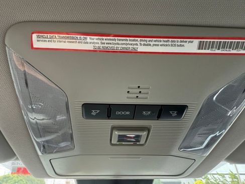 Used 2022 Toyota RAV4 LE image 21