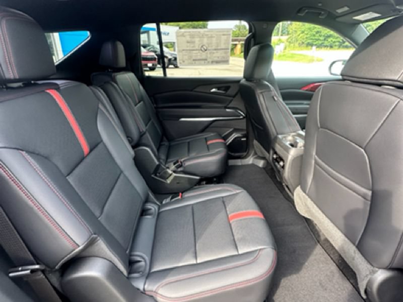New 2026 Chevrolet Traverse RS FWD image 27