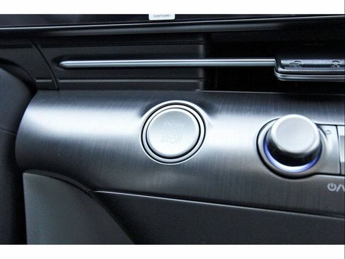 Certified 2026 Hyundai Kona SE FWD image 16