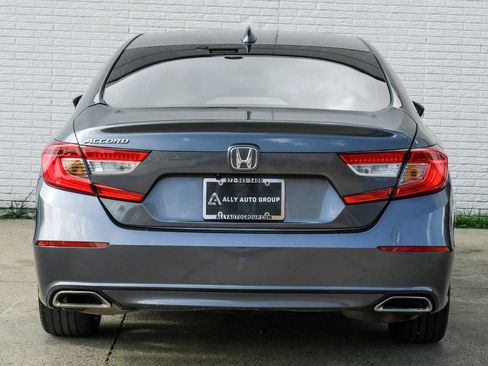 Used 2018 Honda Accord Sport image 8