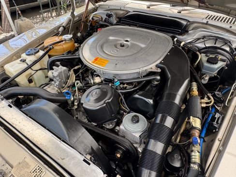 Used 1988 Mercedes-Benz 560 SL image 34