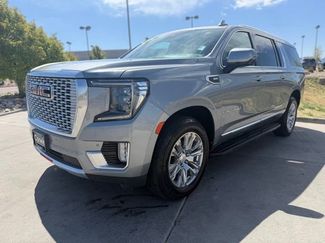 Used 2023 GMC Yukon XL Denali AWD/4WD video 3