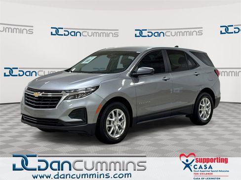 Used 2023 Chevrolet Equinox LS image 1