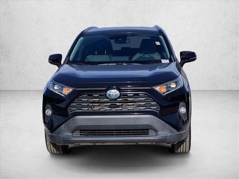 Used 2020 Toyota RAV4 XLE w/ Convenience Package AWD/4WD image 2