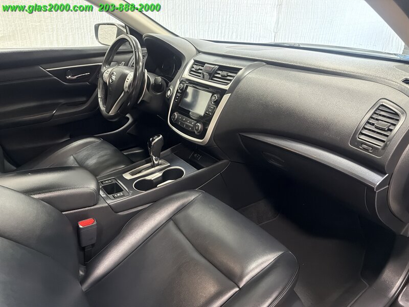 Used 2018 Nissan Altima 2.5 SR w/ SR Midnight Edition FWD image 5