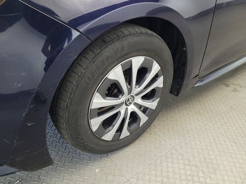 Used 2021 Toyota Corolla LE FWD image 31