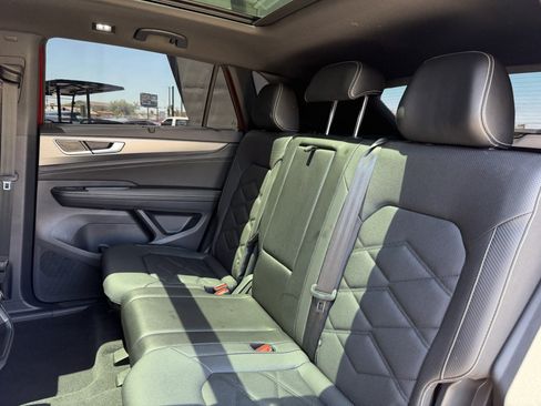 Used 2024 Volkswagen Atlas Cross Sport SE w/ Panoramic Sunroof Package FWD image 39