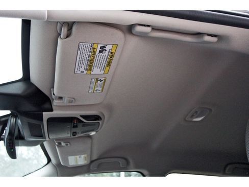 Used 2024 Subaru Outback Premium AWD/4WD image 27