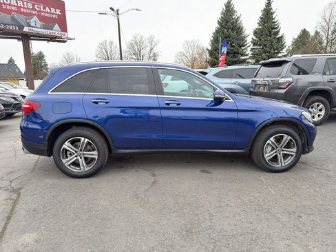 Used 2018 Mercedes-Benz GLC 300 4MATIC image 6