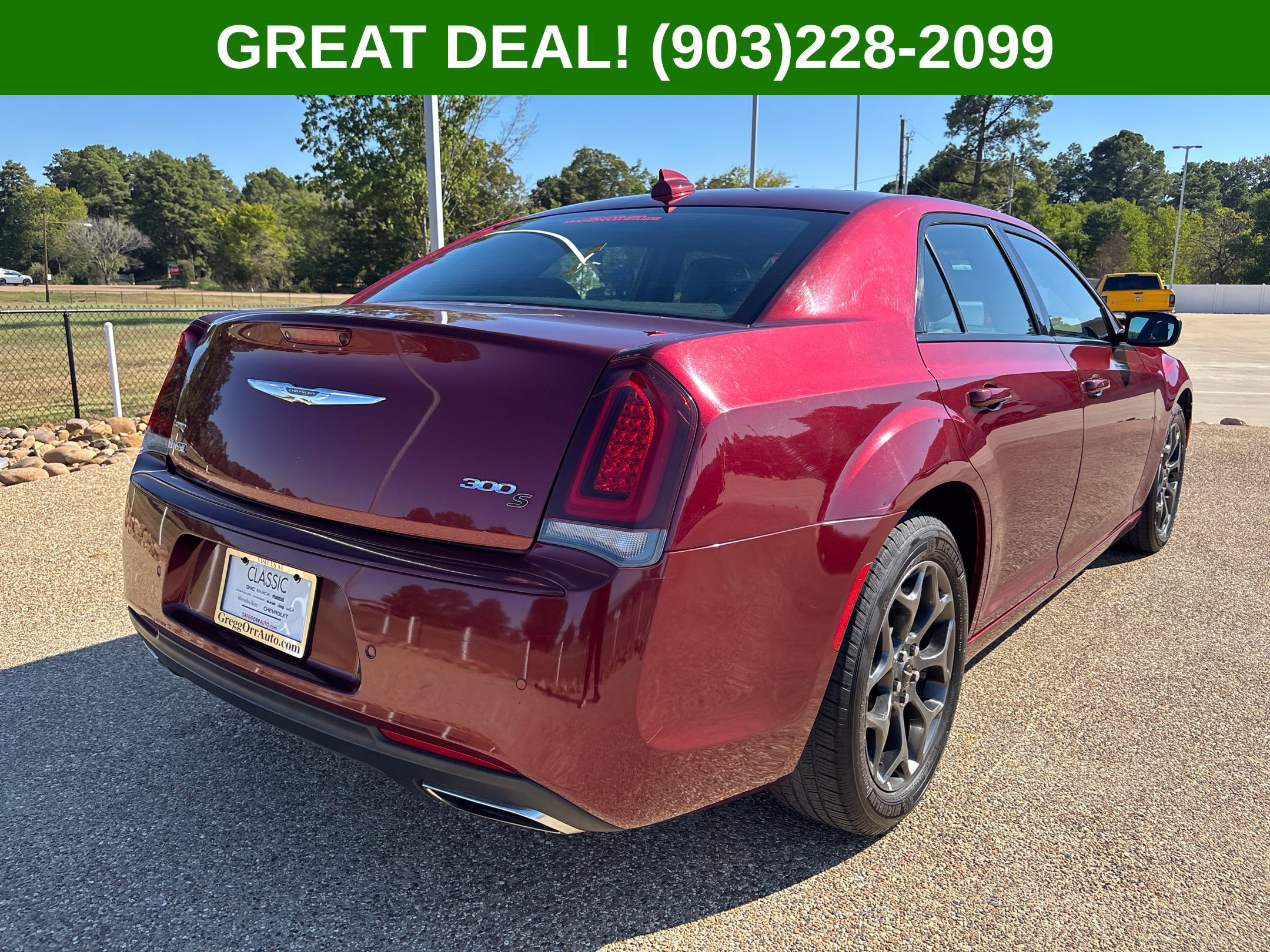 Used 2018 Chrysler 300 S w/ 300S Premium Group AWD/4WD image 10