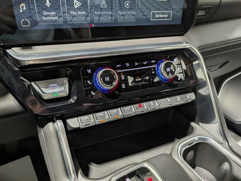 Used 2025 GMC Sierra 1500 Denali w/ Denali Reserve Package AWD/4WD image 25