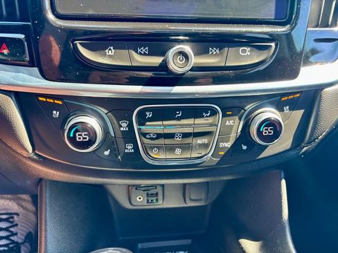 Used 2020 Chevrolet Traverse Premier w/ Redline Edition FWD image 20