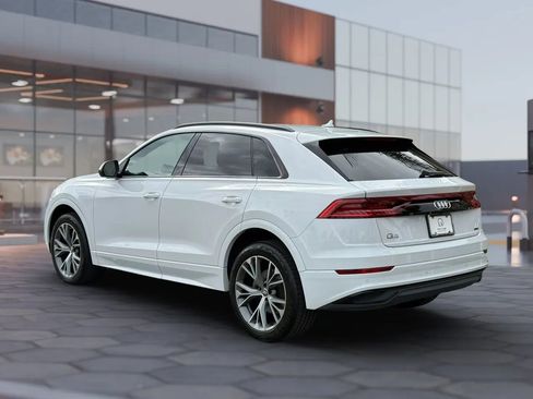 Used 2020 Audi Q8 Premium w/ Black Optic Package AWD/4WD image 4