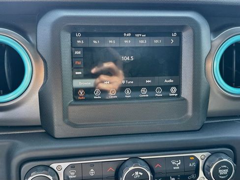 Used 2023 Jeep Wrangler Unlimited w/ Cold Weather Group AWD/4WD image 16