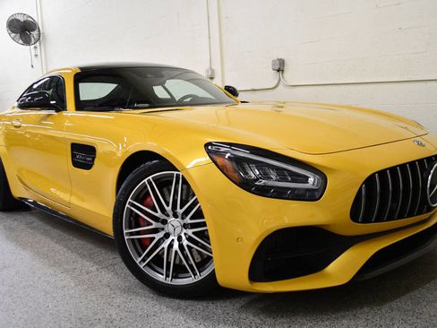 Used 2020 Mercedes-Benz AMG GT C image 2
