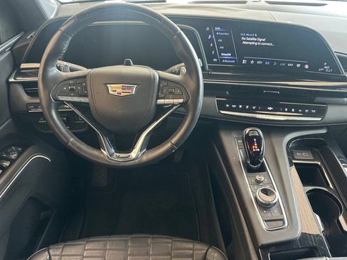 Certified 2024 Cadillac Escalade ESV V w/ LPO, ONYX Package AWD/4WD image 15