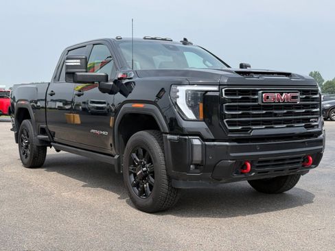 Used 2024 GMC Sierra 2500 AT4 w/ AT4 Premium Plus Package AWD/4WD image 2