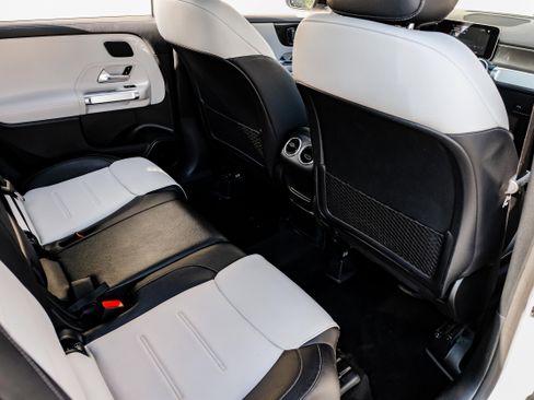 Used 2021 Mercedes-Benz GLB 35 AMG GLB 35 AMG image 30