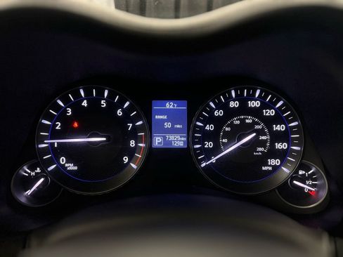 Used 2017 INFINITI Q70 L 3.7 w/ Deluxe Touring Package image 26