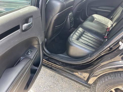Used 2018 Chrysler 300 S w/ 300S Premium Group AWD/4WD image 11