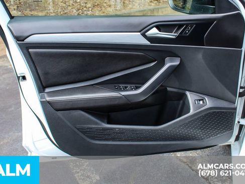 Used 2025 Volkswagen Jetta Sport FWD image 34
