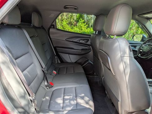 Used 2022 Chevrolet TrailBlazer RS FWD image 19