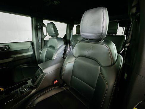 Used 2023 Ford Bronco Badlands image 20