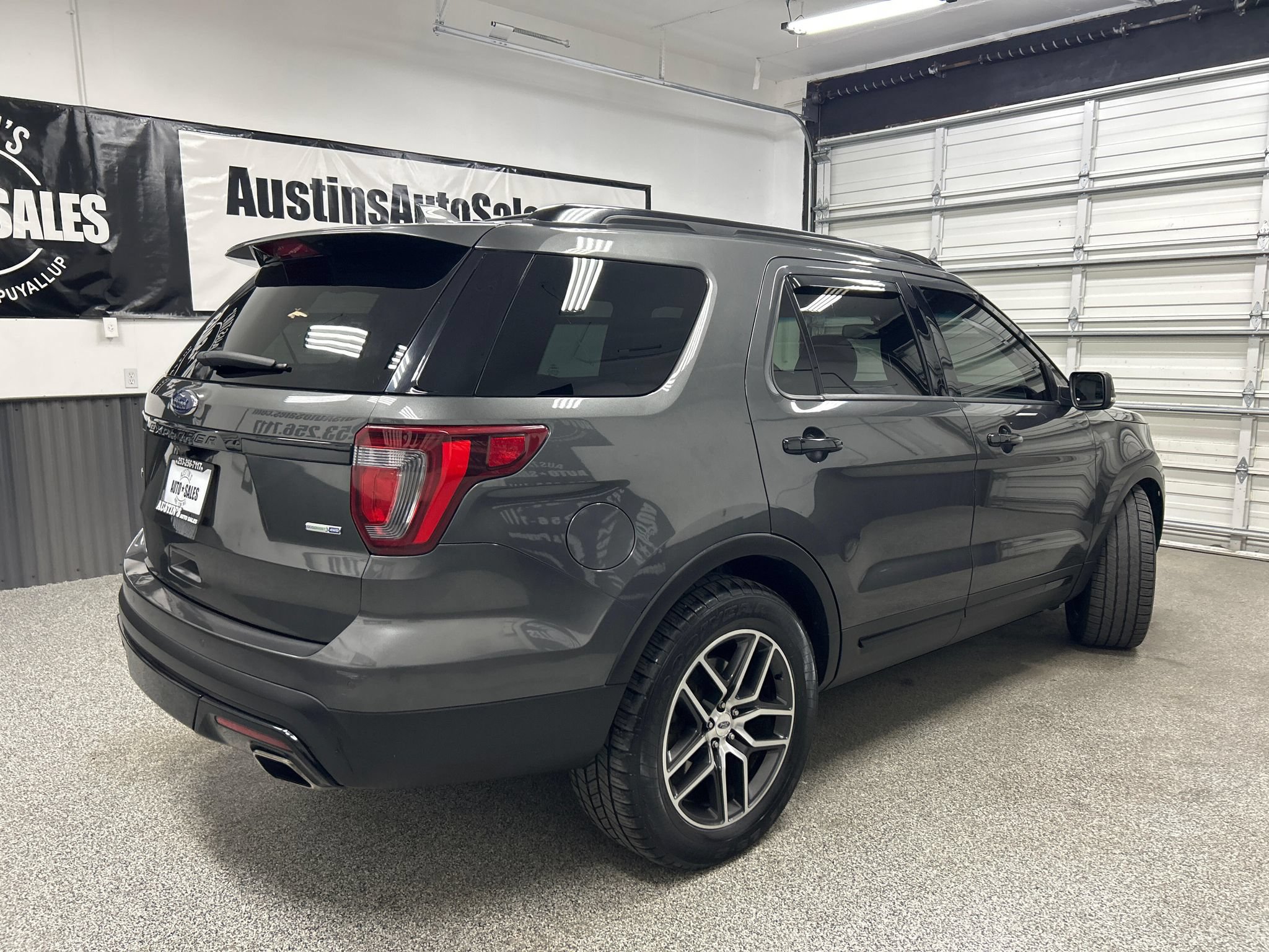 Used 2016 Ford Explorer Sport w/ Equipment Group 401A AWD/4WD image 5