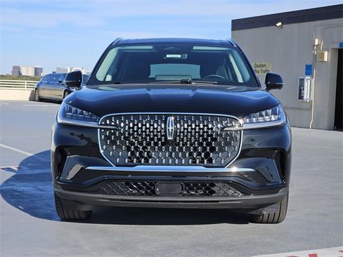 New 2026 Lincoln Aviator 2WD image 2