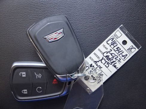 Used 2022 Cadillac XT5 Luxury w/ LPO, Premium Carpet Package FWD image 23