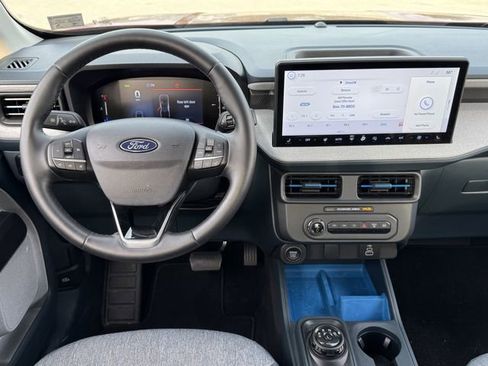 Used 2025 Ford Maverick XLT w/ Equipment Group 301A AWD/4WD image 4