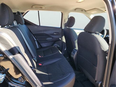 Used 2024 Nissan Kicks SV image 19