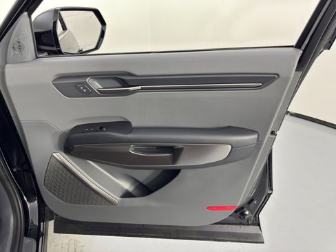 Used 2025 Kia EV9 Light Long Range image 43