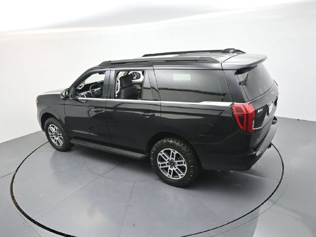 Used 2025 Ford Expedition Active AWD/4WD image 42