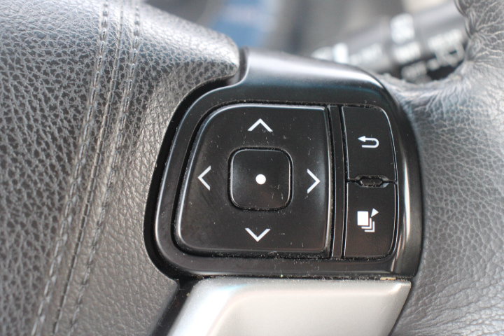 Used 2017 Toyota Sienna XLE Premium FWD image 28