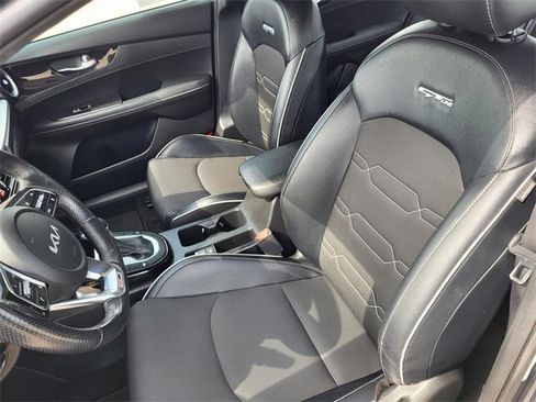 Used 2023 Kia Forte GT-Line w/ GT-Line Technology Package image 4