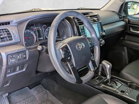 Used 2021 Toyota 4Runner TRD Off-Road Premium w/ Moonroof Package AWD/4WD image 10
