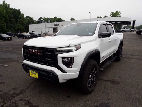 Certified 2023 GMC Canyon Elevation w/ Elevation Premium Package AWD/4WD image 1