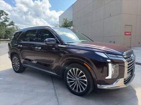 Used 2024 Hyundai Palisade Calligraphy FWD image 4