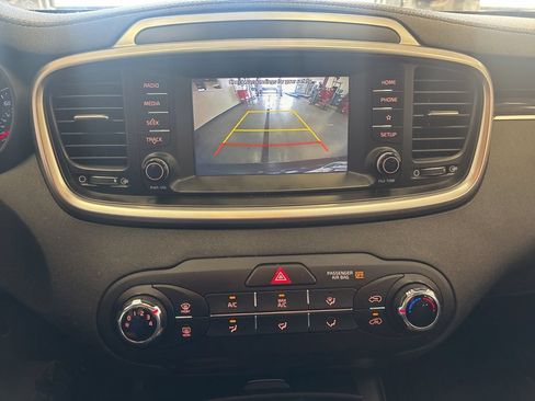 Used 2019 Kia Sorento L FWD image 5