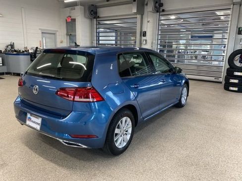 Used 2019 Volkswagen Golf S image 5