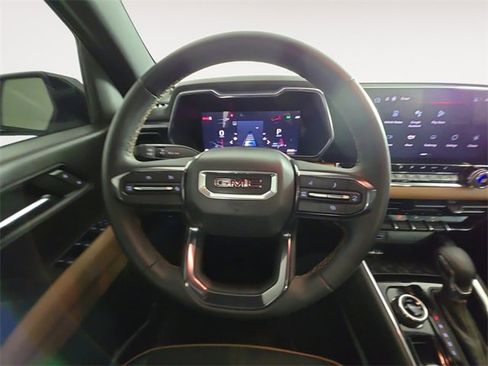 Used 2025 GMC Canyon AT4 w/ Nightfall Edition image 12