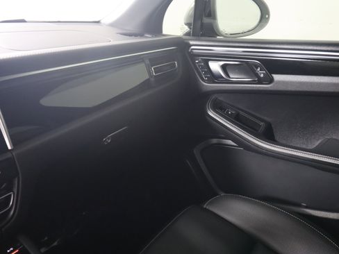Used 2024 Porsche Macan S image 14