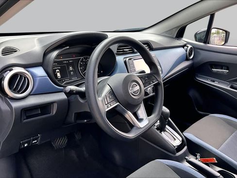 Used 2025 Nissan Versa SV w/ Trunk Package FWD image 17