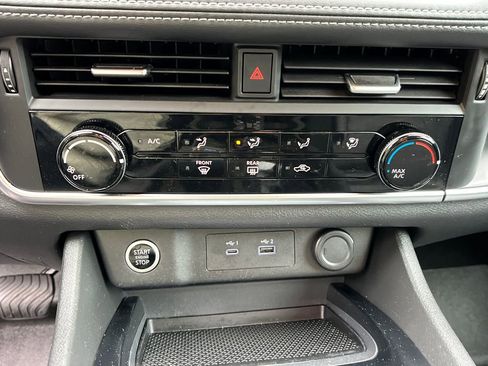 Used 2021 Nissan Rogue S AWD/4WD image 17
