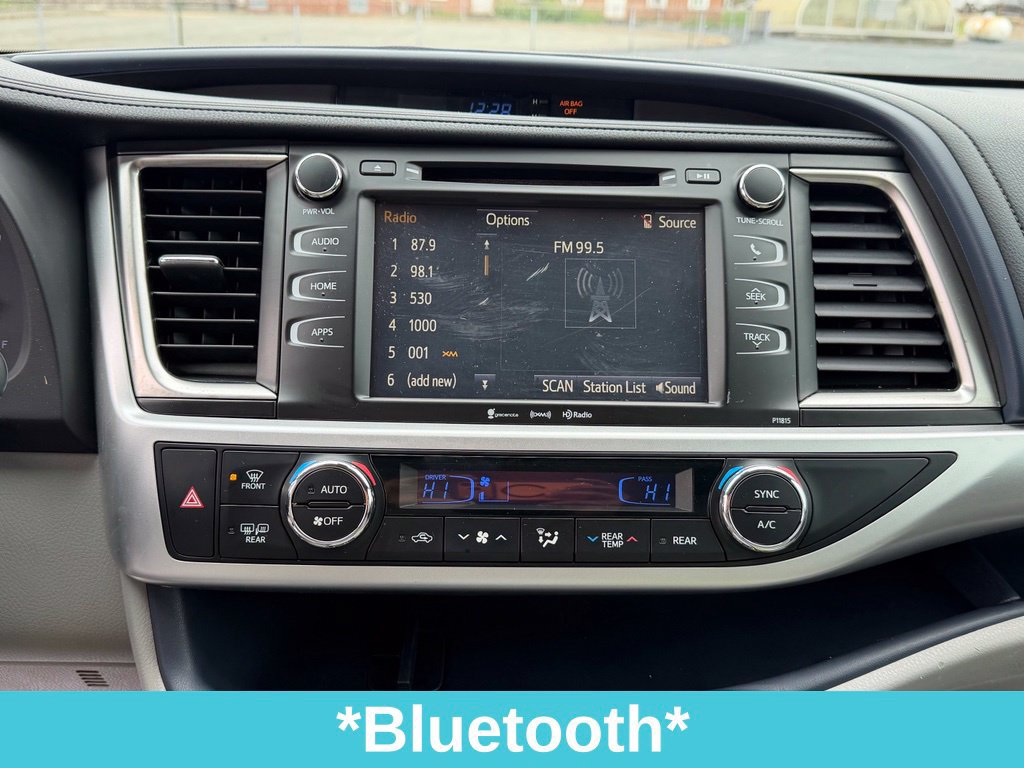 Used 2019 Toyota Highlander Plus FWD image 15
