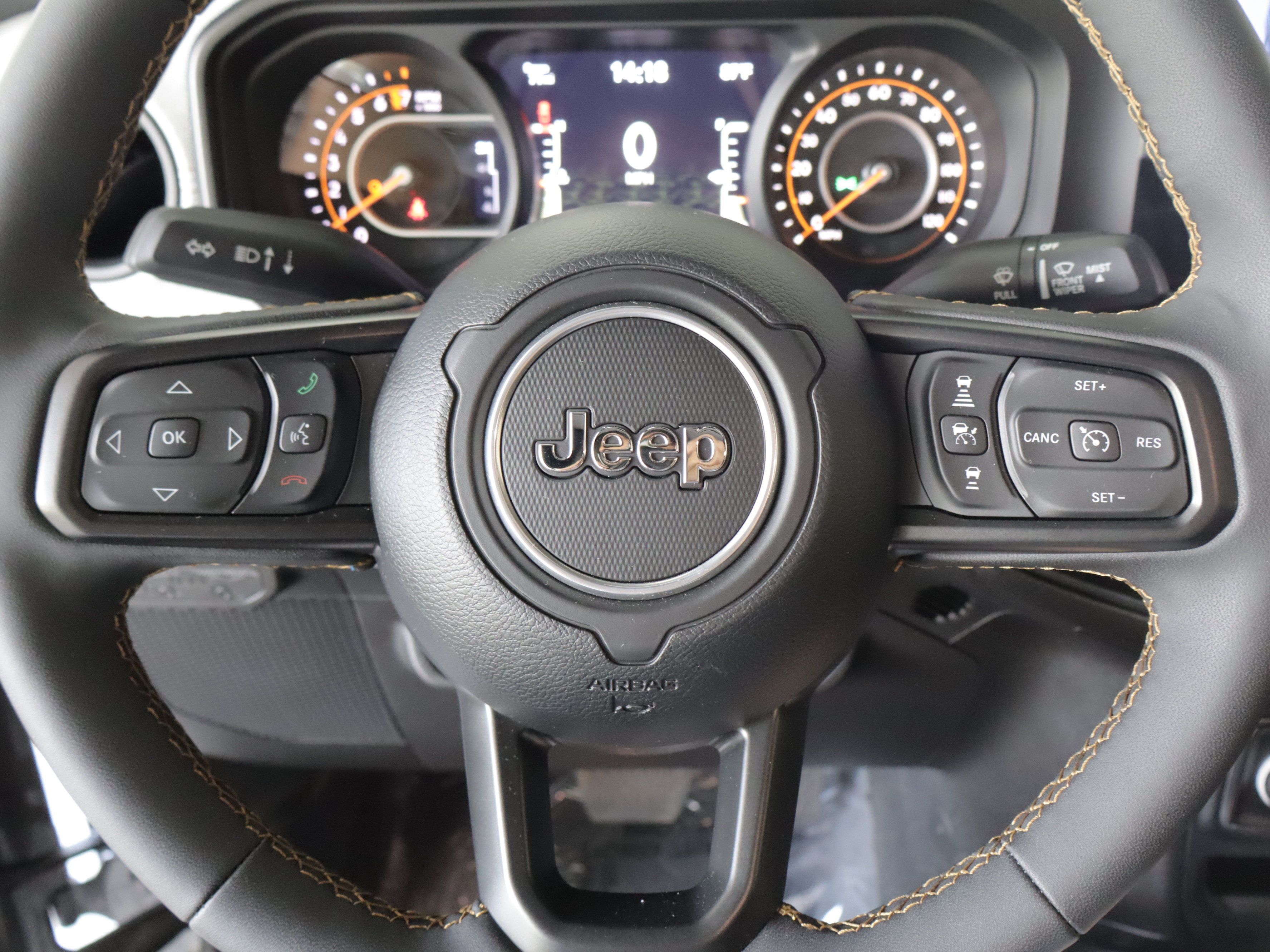 Used 2024 Jeep Gladiator Sport AWD/4WD image 14