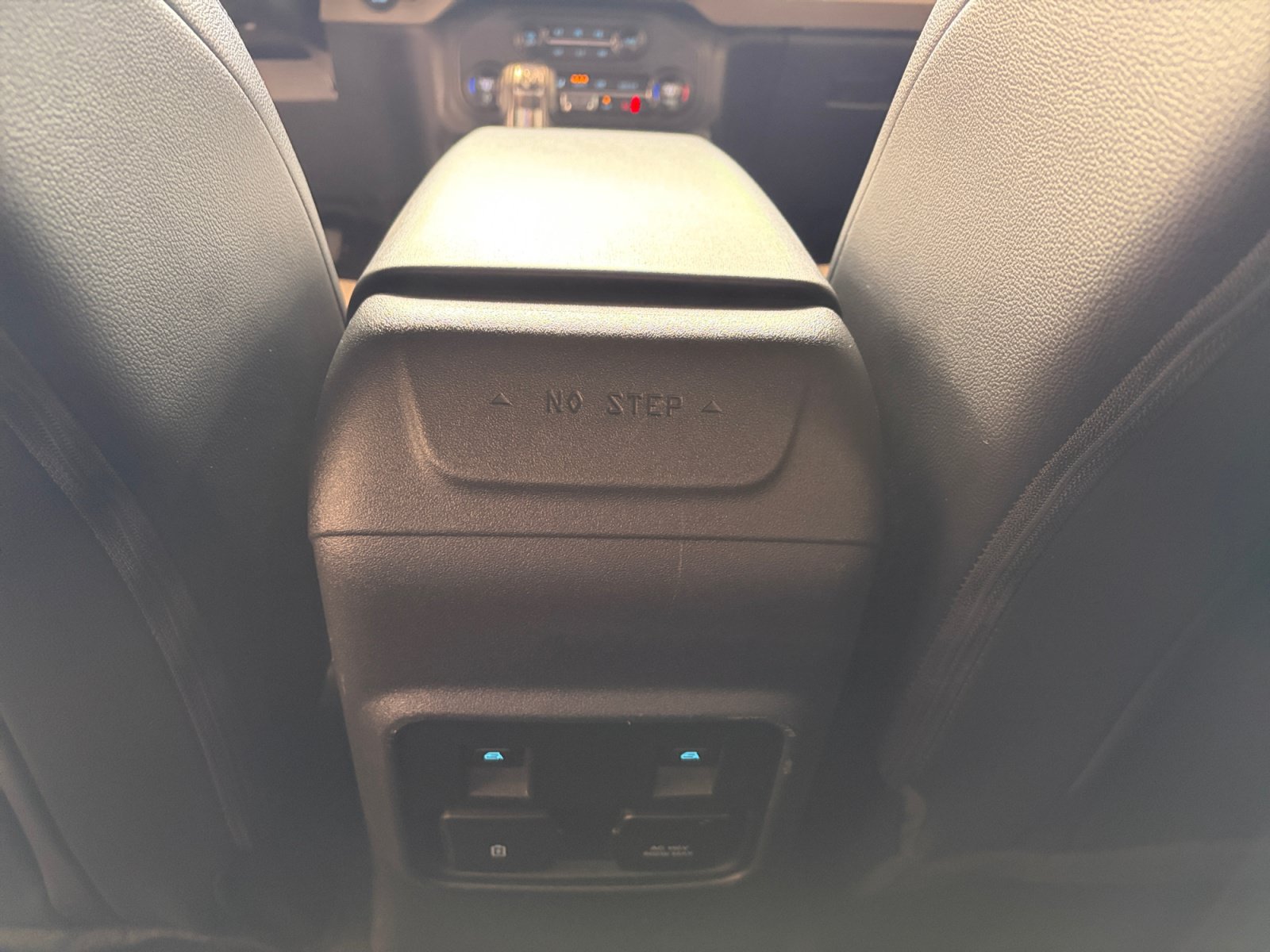 Used 2023 Ford Bronco Wildtrak AWD/4WD image 32